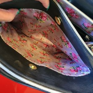 Betsey johnson crossbody handbag